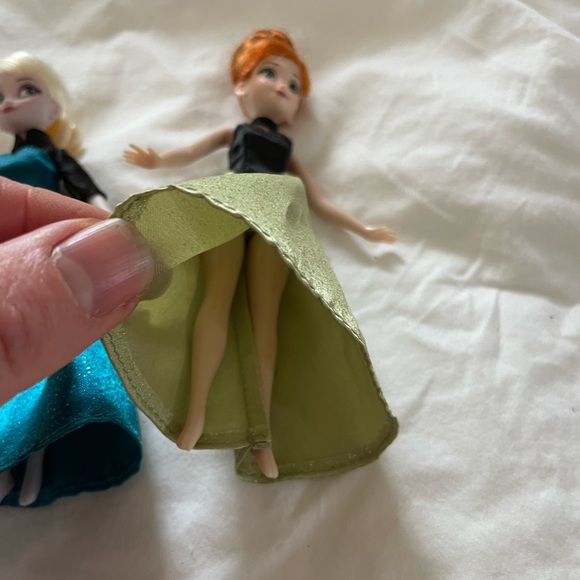 Disney World Theme Park Frozen Elsa And Anna Mini Dolls - Picture 10 of 17